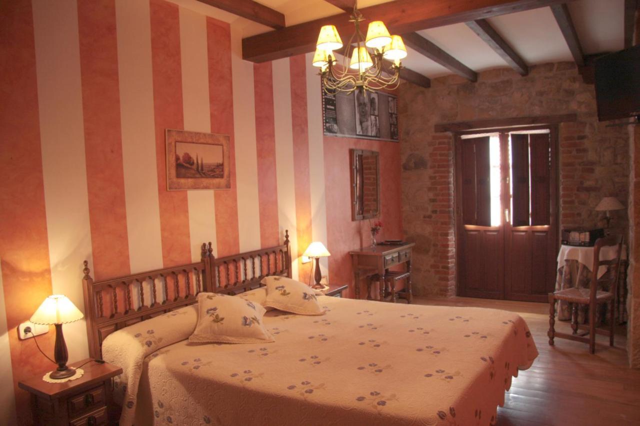 Habitaciones Y Estudios- Hotel "Posada De Cantabria El Solar" - Cenas Y Gintonic- Bar -Terraza Panoramica Galizano Εξωτερικό φωτογραφία