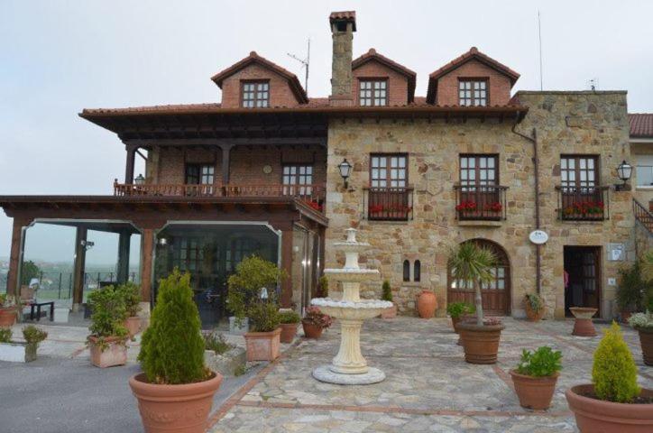 Habitaciones Y Estudios- Hotel "Posada De Cantabria El Solar" - Cenas Y Gintonic- Bar -Terraza Panoramica Galizano Εξωτερικό φωτογραφία