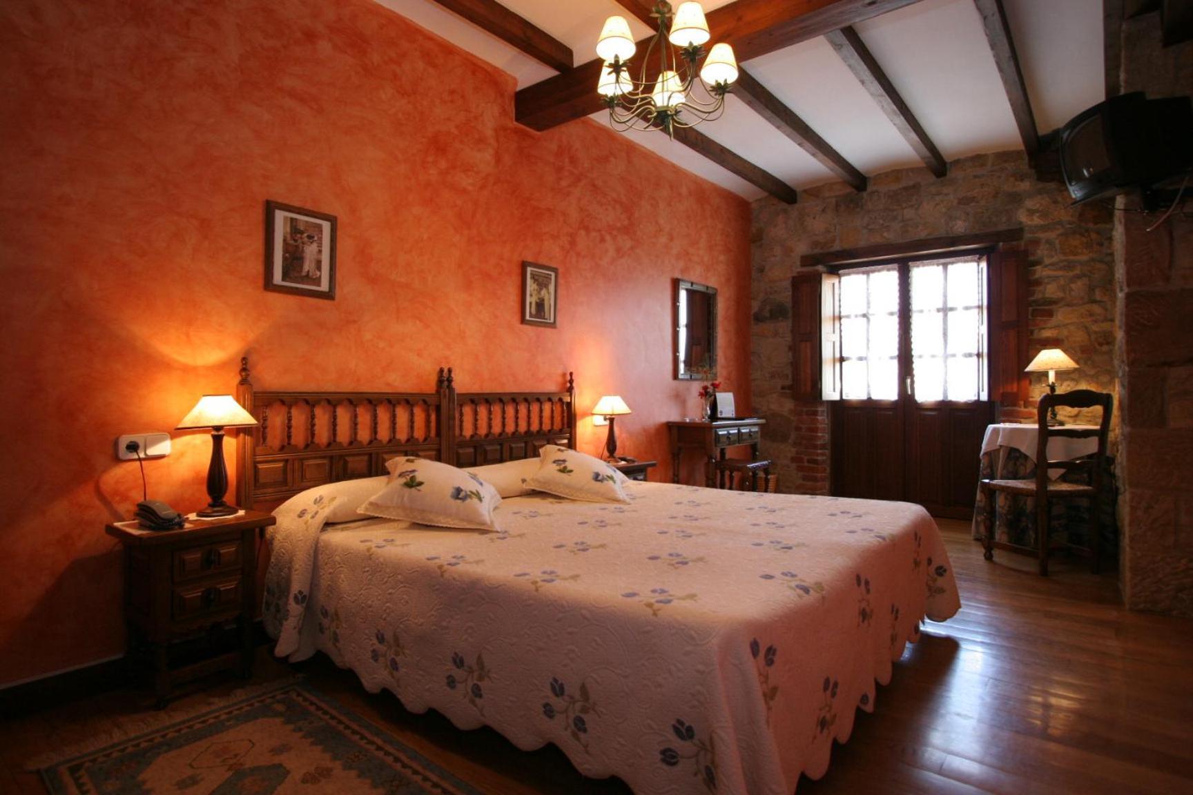 Habitaciones Y Estudios- Hotel "Posada De Cantabria El Solar" - Cenas Y Gintonic- Bar -Terraza Panoramica Galizano Εξωτερικό φωτογραφία