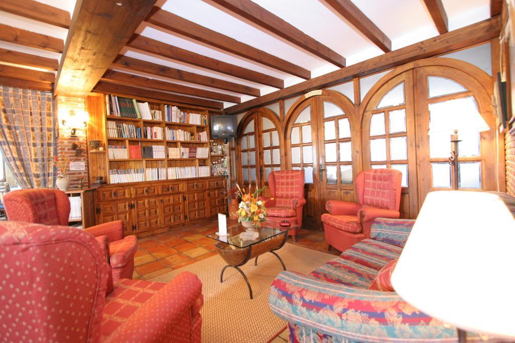 Habitaciones Y Estudios- Hotel "Posada De Cantabria El Solar" - Cenas Y Gintonic- Bar -Terraza Panoramica Galizano Εξωτερικό φωτογραφία